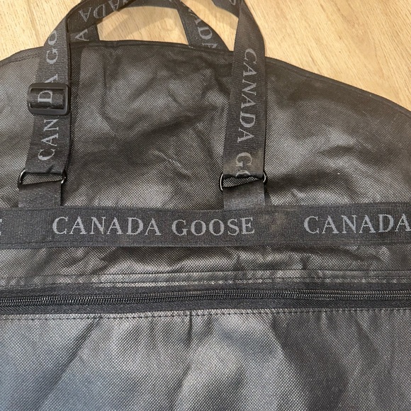 Canada Goose Garment Bag - Picture 4 of 6